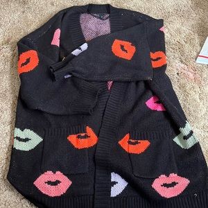 Torrid Drop Shoulder Cardigan. Multi color Lip Prints